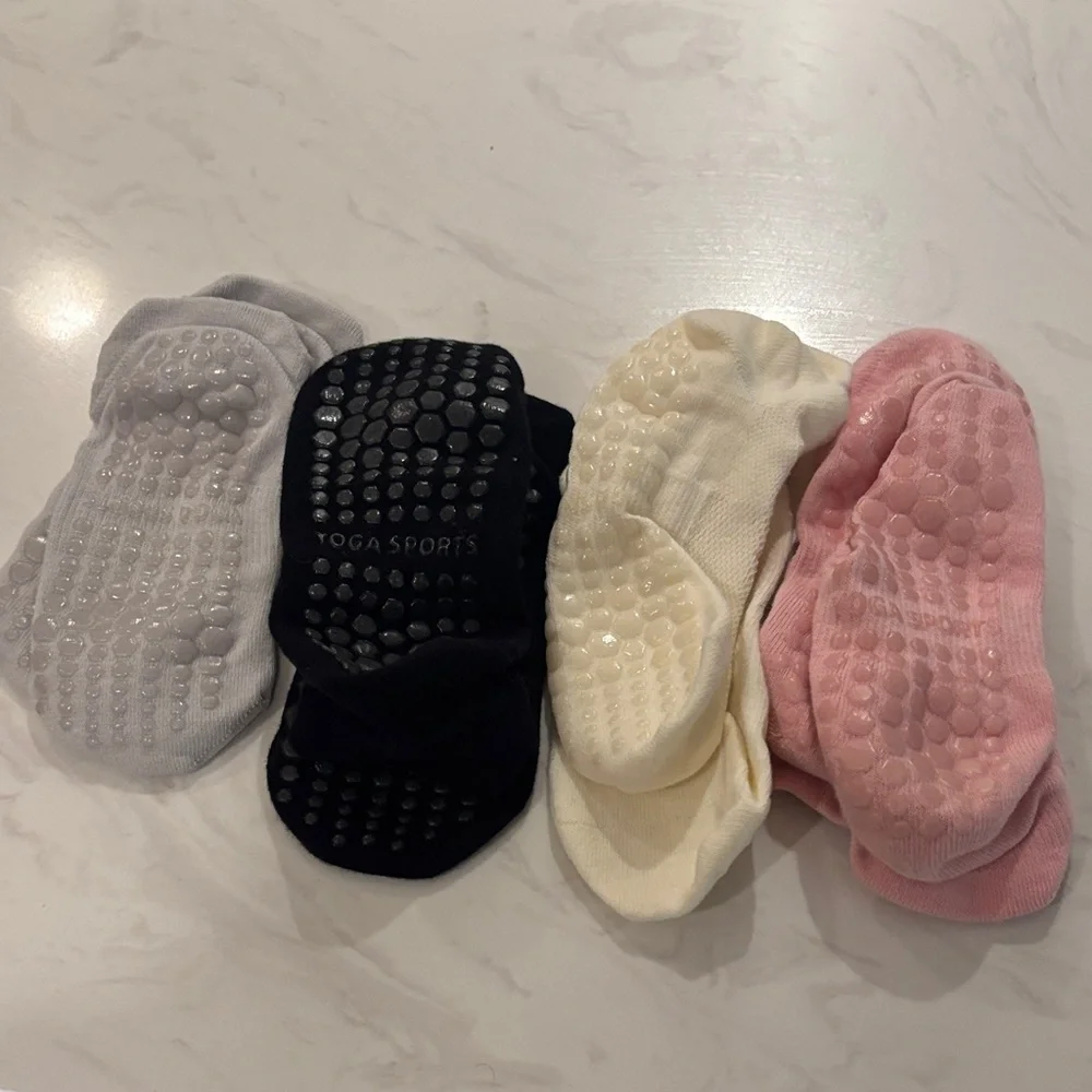 Lot Of 4 Yoga Sports Grip No-Show Socks - White, Black, Cream, Pink